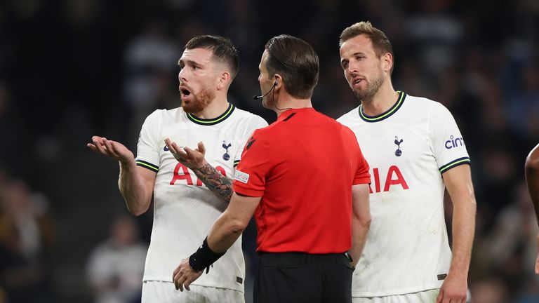 Jamie O'Hara was left fuming after Tottenham's late goal against Sporting Lisbon in the Champions League was disallowed for offside.